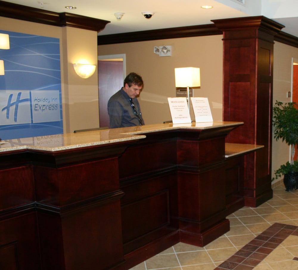 Holiday Inn Express & Suites Albany Airport Area - Latham By Ihg Buitenkant foto