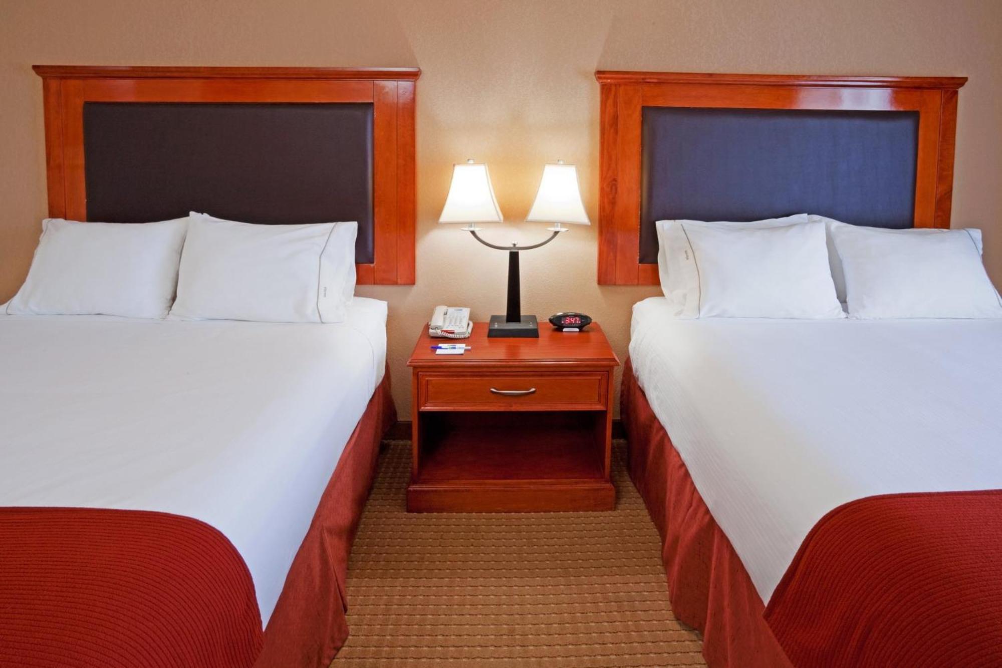 Holiday Inn Express & Suites Albany Airport Area - Latham By Ihg Buitenkant foto